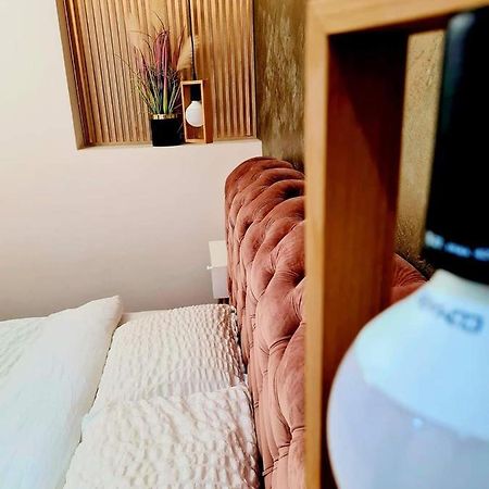 Laci Lak Premium Apartment Oradea Ngoại thất bức ảnh