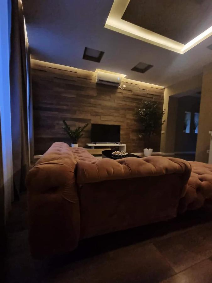 Laci Lak Premium Apartment Oradea Ngoại thất bức ảnh