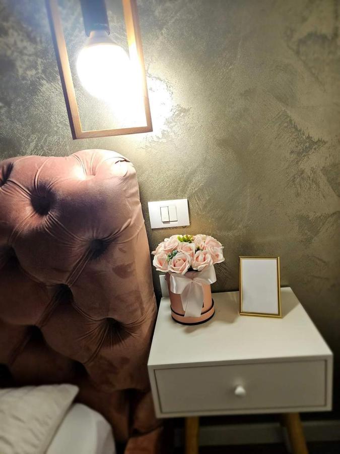 Laci Lak Premium Apartment Oradea Ngoại thất bức ảnh