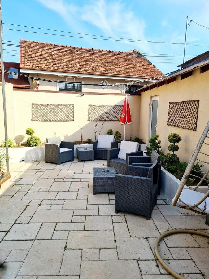 Laci Lak Premium Apartment Oradea Ngoại thất bức ảnh